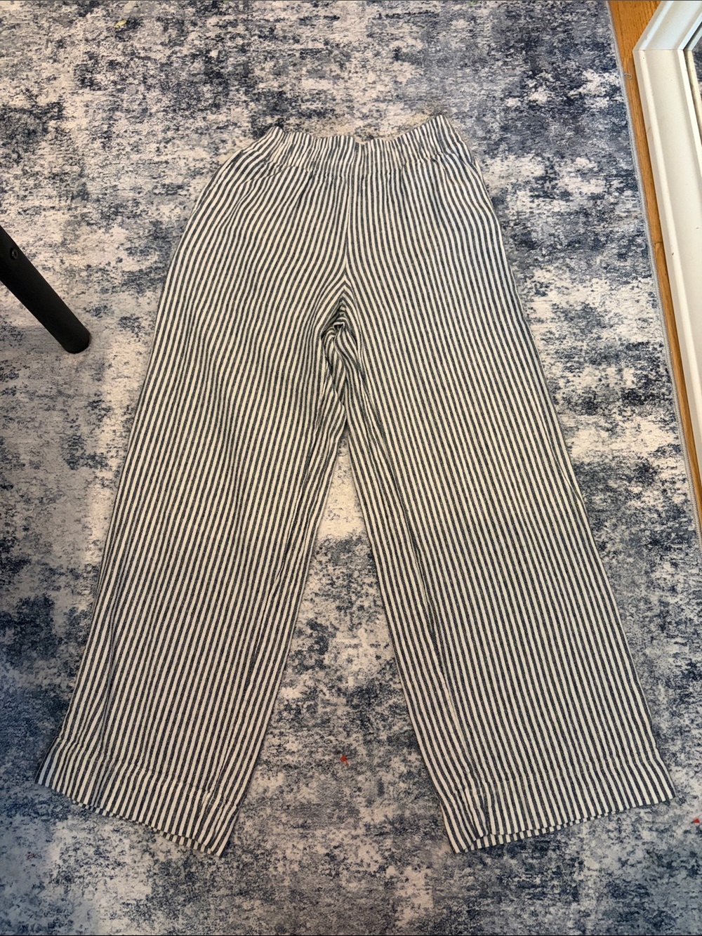 Old Navy Navy and White Striped Wide-Leg Pants